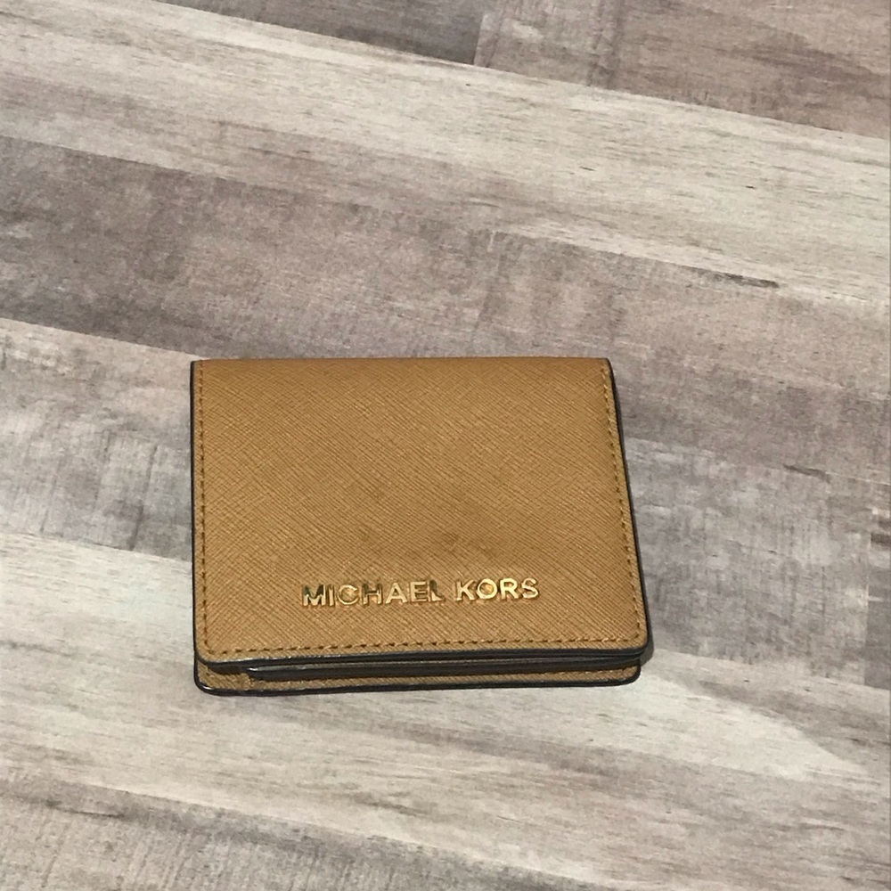 Michael Kors Bi-fold  wallet